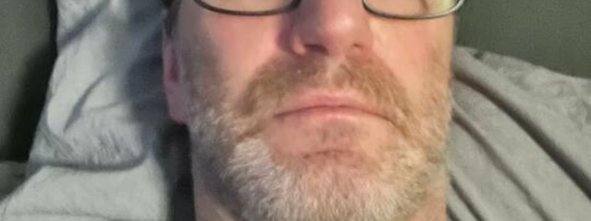 Российский пропагандист Антон Красовский попал в больницу. Украинские СМИ утверждают, что его отравили