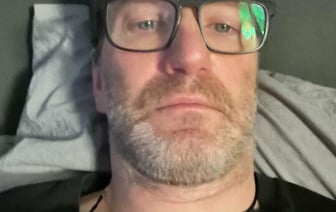 Российский пропагандист Антон Красовский попал в больницу. Украинские СМИ утверждают, что его отравили