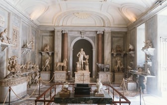 В Нидерландах преступники взорвали двери музея и похитили румынские артефакты