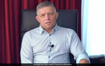 "Не испытывай ненависти": премьер-министр Словакии впервые появился на публике после покушения