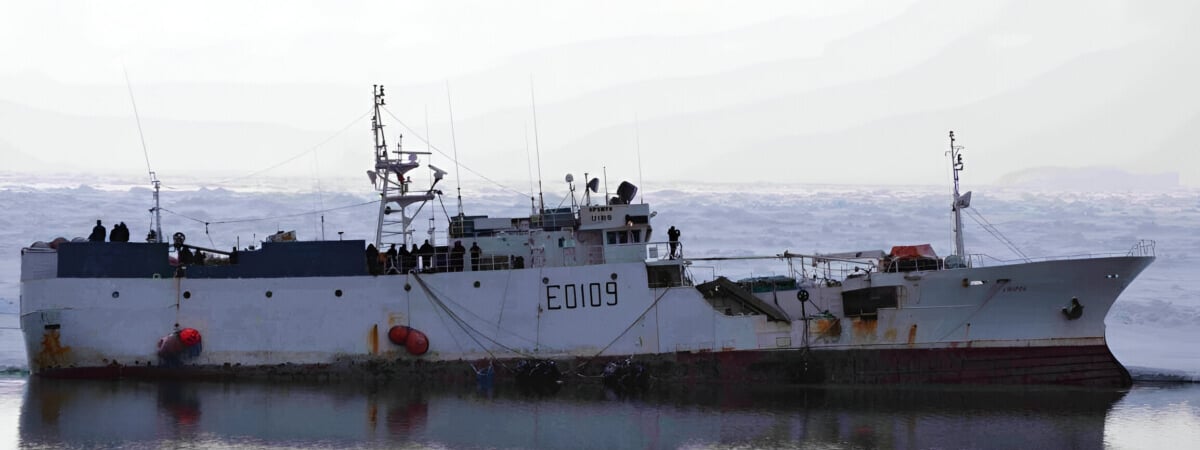 Российские военные корабли покинули базу в сирийском Тартусе