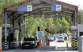 Литва снова разрешила въезд некоторым легковушкам с белорусскими номерами