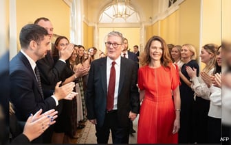 Новый премьер-министр Кир Стармер назвал топ-команду после того, как пообещал "перестроить" Великобританию.