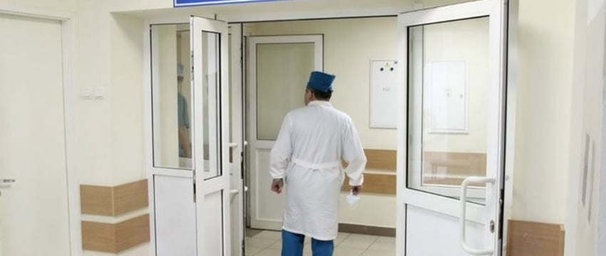 Три человека отравились химическим веществом в Бресте, они в реанимации