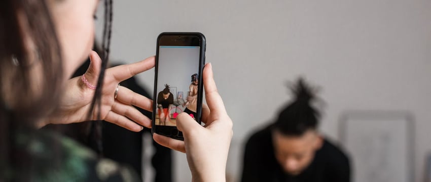 Белоруска выложила в TikTok видео о том, как в обменнике не приняли доллары. В чем проблема?