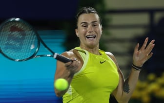 Соболенко не прошла в четвертьфинал турнира в Дубае, уступив 38-й ракетке мира Таусон — Видео