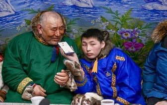 Лукашенко и Путин поздравили семью с Ямала с золотой свадьбой