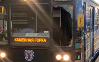 В Минске на рельсы метро упала девушка
