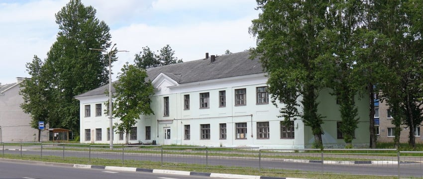 Здание поликлиники на Гагарина продали коммерсанту, он был единственным участником аукциона