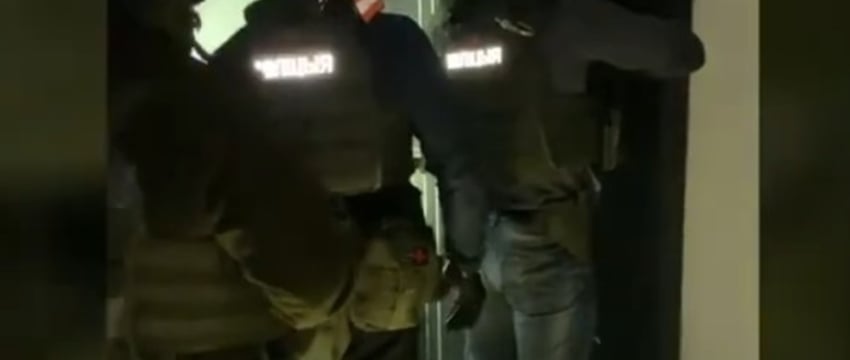 Белорус задержан за совращение 13-летней школьницы