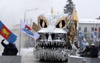 Парад стилизованных машин прошел сегодня на фестивале «Берестейские сани» в Пинске