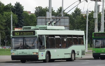 «Дублировать на двух языках не хватило бы времени». «Минсктранс» – об объявлениях по-русски