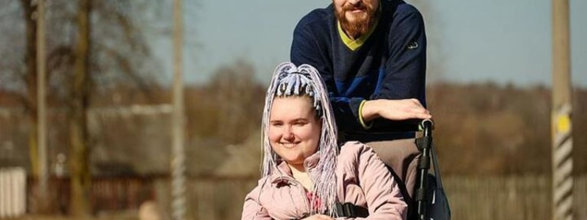 Нашла мужа, потеряла дочь и ведет блог: как в провинции живет девушка со СМА