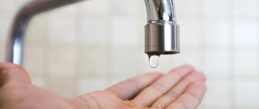 Часть Минска осталась без воды из-за повреждения трубопровода
