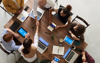 Власти РФ проверяют Андрея Макаревича по статье об экстремизме