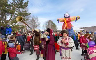 Где в Беларуси бесплатно поесть блины на Масленицу? Составили список локаций массовых гуляний — Полезно