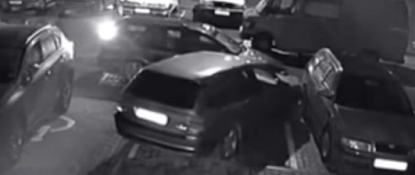 Подросток взял ключи от автомобиля отца и совершил ДТП. Это попало на видео