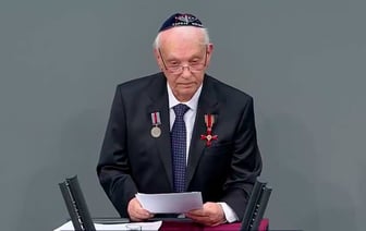 «Гитлер хотел убить меня за то, что я еврей. Сейчас Путин пытается убить меня за то, что я украинец»