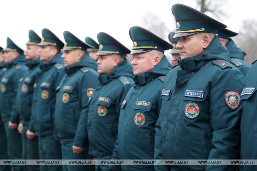 Памятный знак в честь 85-летия пожарной охраны области открыли в Бресте