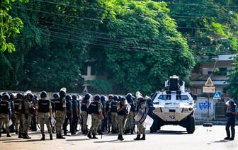 "Избегайте поездок": Индия выдает рекомендации для граждан Бангладеш в связи с беспорядками.