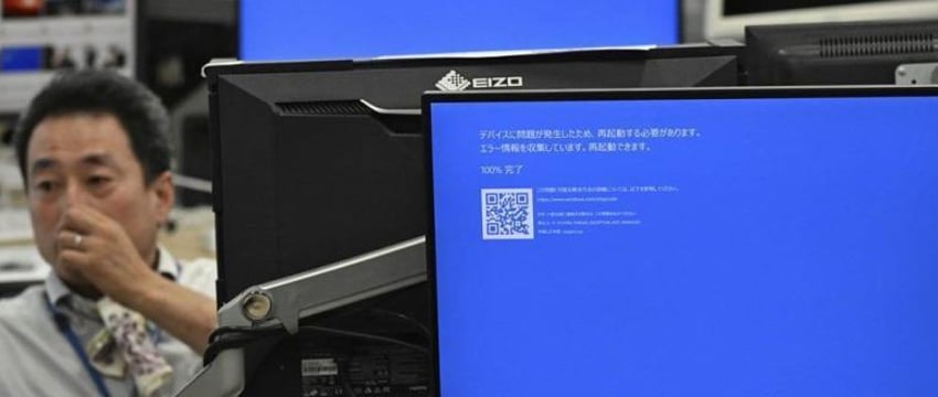 Мировой сбой случился в работе аэропортов, банков и операторов связи