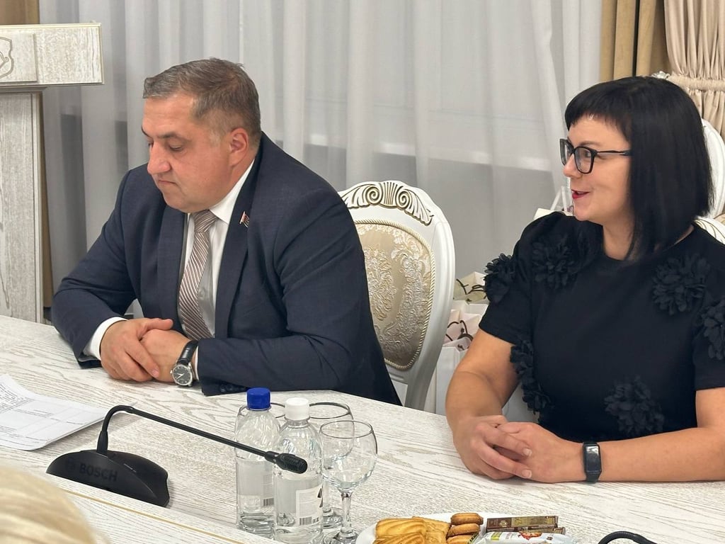 В Брестском горисполкоме прошла особенная встреча, посвященная Дню матери