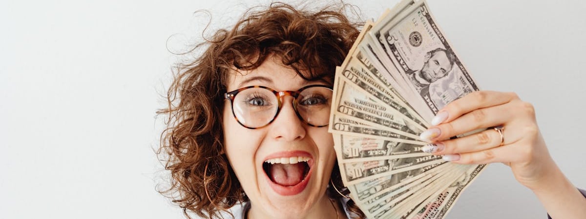 Белорусский рубль укрепился к евро на торгах БВФБ