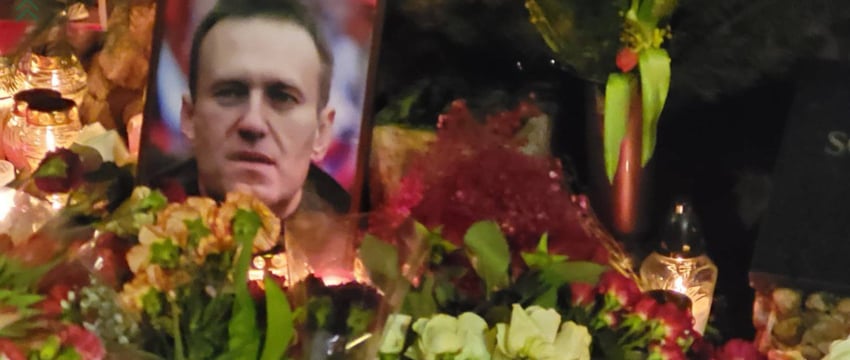 «Зло расползлось и творит то, что мы не могли себе представить». Светлана Алексиевич о смерти Навального и белорусских политзаключенных