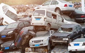 Ввоз авто старше семи лет в Беларусь могут запретить: узнали подробности