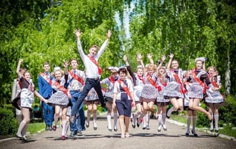 Где и как разрешили проводить выпускной в 2025 году? В Минобразования посоветовали регионам использовать «прогрессивный опыт Минска»