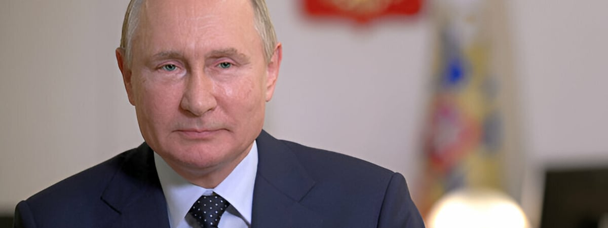 Путин подписал закон о конфискации имущества у россиян за «фейки» об армии