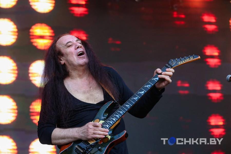 Рокеры «отрываются»: в Пружанах прошел первый день «Солнцестояния»