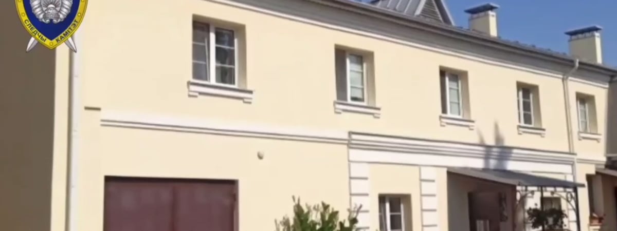 В Гродно из окна второго этажа выпала годовалая девочка