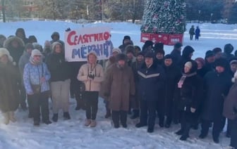 «Мы ме-е-ерзнем» — Десятки населенных пунктов в Подмосковье остались без света и тепла — Видео