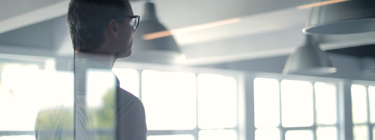 SpaceX представила портативный Starlink Mini, который помещается в рюкзак