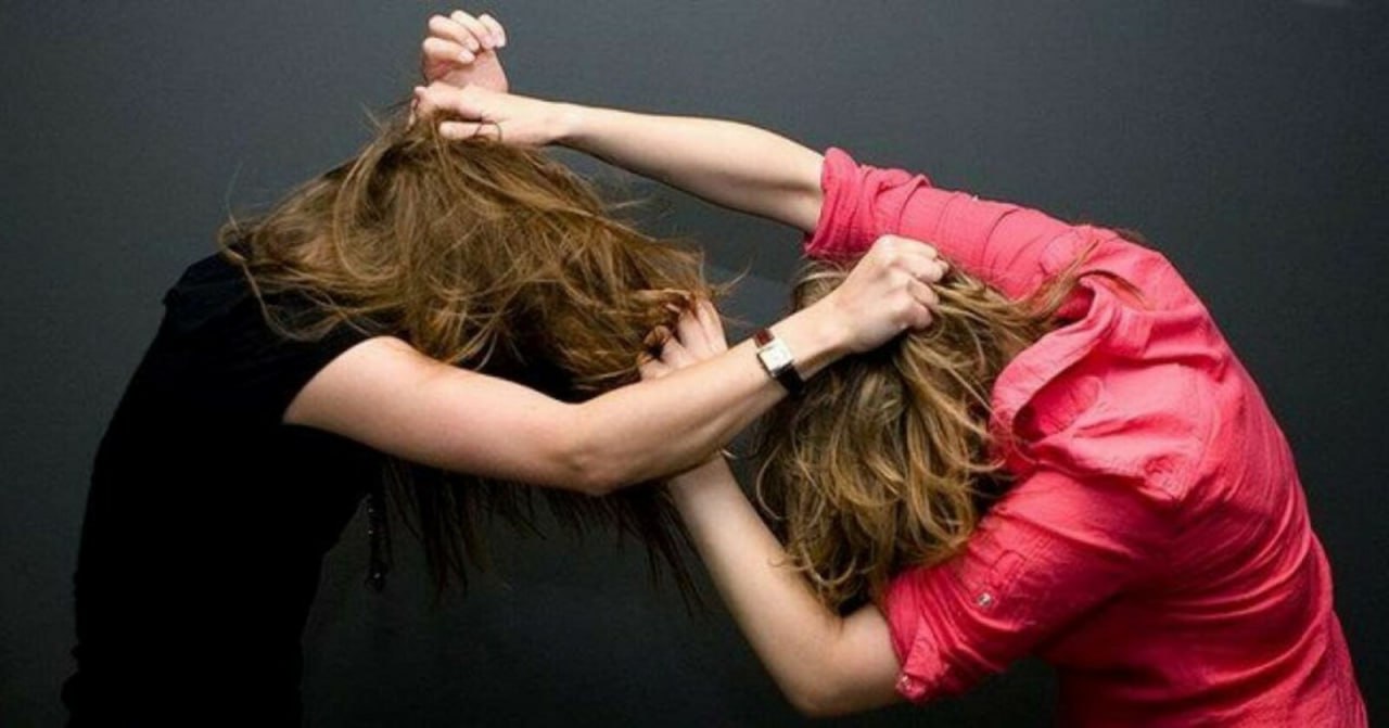 Хотела помириться с бывшим мужем - наваляла сопернице. Случай в Брестской области