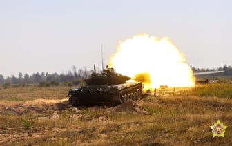 «Пусть там не бесятся» — Лукашенко объявил о возможных «наступательных планах» Беларуси и РФ на границе с ЕС