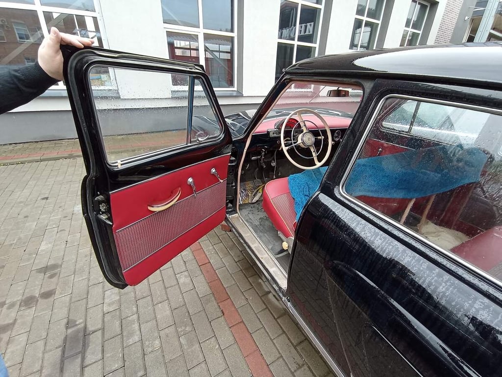В Беларуси на аукцион выставлен ГАЗ 1962 года выпуска. Вот сколько просят за ретроавто