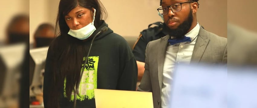 Мать в США повесила 6-летнюю дочь за запястья и забила ее до смерти: полиция