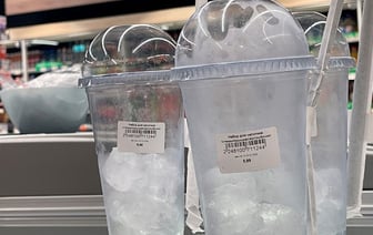 В белорусских магазинах продают лед в стакане. Для чего?