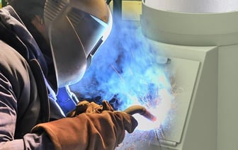 Будут ли заваривать мусоропроводы без согласия белорусов? Гендиректор ЖКХ Минска объяснила