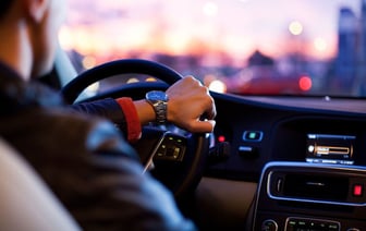 Появилось видео с подсанкционными люксовыми авто, которые привезли в Оршу
