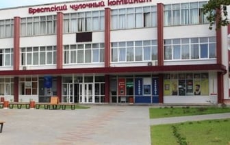 Узнали, как делают носки на Брестском чулочном комбинате