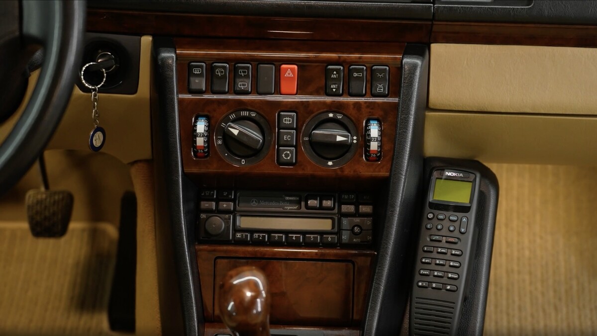 «Эту машину нельзя продавать». Белорус о Mercedes-Benz S124 1986 г. в.