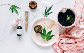 Цены на нефть эталонных марок усилили рост