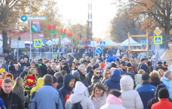 В Мостах проходят «Дожинки» — на празднике побывал Александр Лукашенко