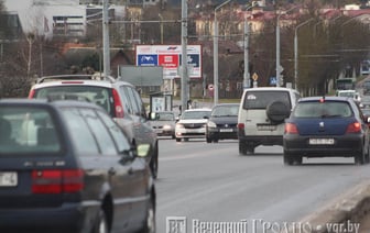 С 25 августа в Беларуси нужно включать ближний свет фар