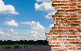 Белорусы продолжают сталкиваться с проблемами при получении студенческих виз в Польшу