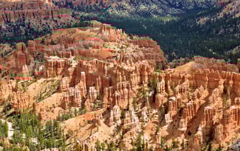 В США третий день отменяют более тысячи авиарейсов из-за глобального технического сбоя