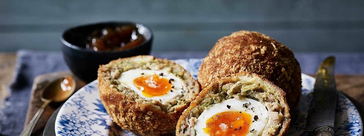 Яйца по-шотландски. Этот рецепт удивит гостей на Пасху — Полезно